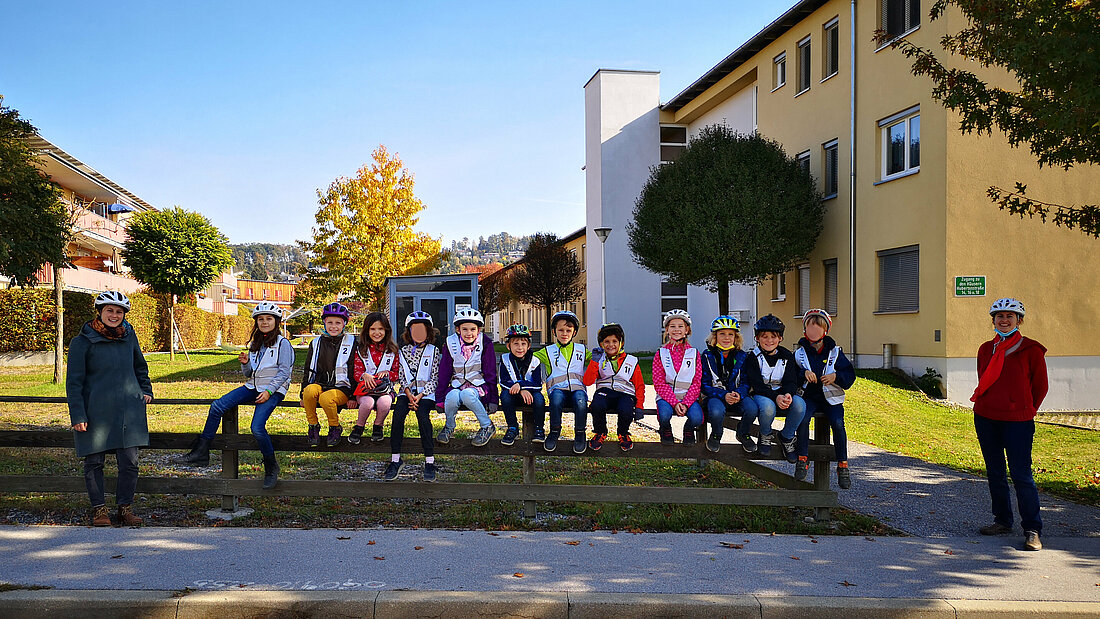 Kindergruppe mit 2 Trainerinnen